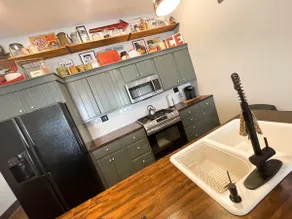 Historic Grocery Hot Tub Getaway - Image 3