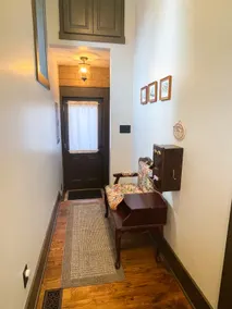 Historic Grocery Hot Tub Getaway - Image 4