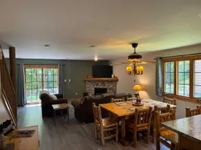 NEW! The Happy Traveler - Cabin at Starved Rock - Image 2