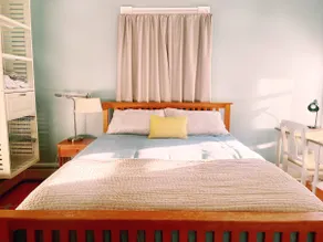 Cozy 1BR Apt Near City Center - Image 2