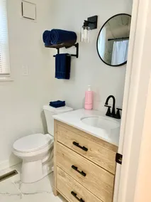 Ordway Hideaway | King Bed Apt Walk to Downtown - Image 4