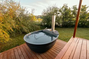 Luxe lake cabin 1hr to Kansas City w pool+hot tub - Image 4