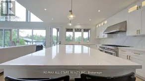 Luxury Waterfrnt Cottage w/Games Room - Image 5