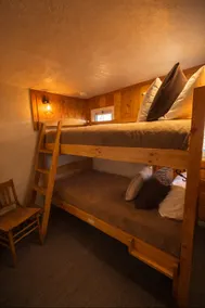 Sleeps 5 | Parking, Hot Tub & Sauna | Pet Friendly - Image 4