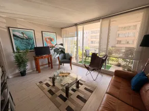 Beautiful and centrally located apartment. 1D 1B Parking included - Image 5