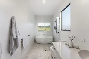 Farm Stay, Close to Wineries, Modern, Luxury - Image 4