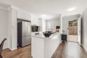 Modern New Townhouse in Booval - Image 3
