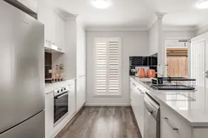 Modern New Townhouse in Booval - Image 4