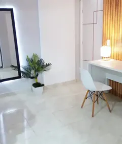 Apartment in Downtown - Image 2