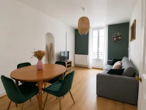 The Charming Burgundy, 2 bedrooms, private parking - Image 5