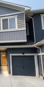 Modern, 3 BR Townhouse | 10 Min to Airport & Shops - Image 2