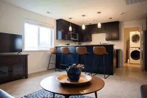 Quiet Pet-Friendly Home Near Autzen - Image 3