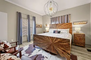 KC Retreat | 4BR 3BA | 3 Kings | Chiefs & Downtown - Image 2