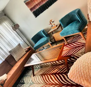 Small town mid-century escape - Image 5