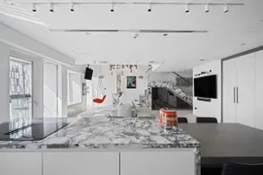 The Grayciousness Luxury Tech Home Dubai Marina Cayan Tower - Image 5