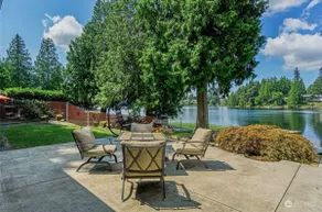 Lakefront Getaway with Kayaks - Image 4