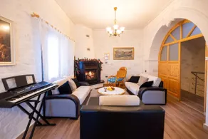 Roan Luxury Villa - Image 2
