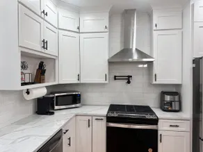 Modern House -Norwood - Image 5