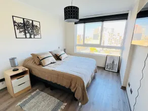 Spacious and modern 1D1B apartment with an unbeatable view - Image 2