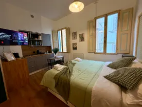 Very central, 1 minute walk to Piazza del Campo - Image 2