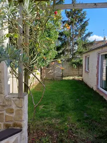 Charming Cottage / Garden. Garage - Image 2