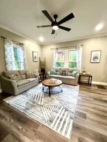 Chic 2BR/2BA Near Dining & Shops - Image 3