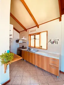 180° bay view, spacious, and heated - Image 5