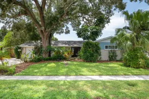Tampa Pool Home | Sleeps 12 | Near Airport/Stadium - Image 4