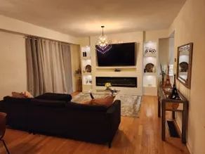 Luxury Entertainment Townhome | 3 Bedrooms - Image 5
