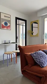 Le BAUHAUS appart moderne et rénové avec parking - Image 2