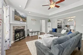 Cozy Home in Beautiful Bentonville! - Image 2