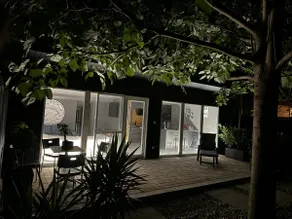 Bluebird Guesthouse Private Jacuzzi House - Image 3