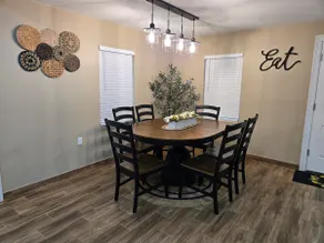 Starlit Movie Nights: Cozy Home for families - Image 4