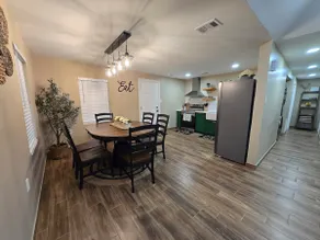 Starlit Movie Nights: Cozy Home for families - Image 2