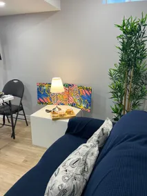 Modern 2 Bdrm Gateaway, Near Hwys, Starbucks - Image 4