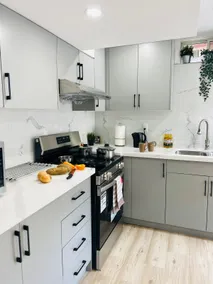 Modern 2 Bdrm Gateaway, Near Hwys, Starbucks - Image 5