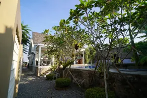 Villa Keluarga A&T House Private Pool View Gunung - Image 5