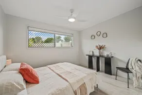 Stone and Hedge - Unit 3 - Image 4