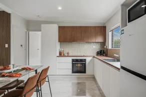 Stone and Hedge - Unit 3 - Image 3
