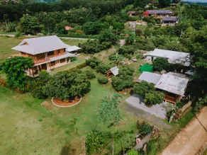 Cottage with beautiful touch. - Image 2