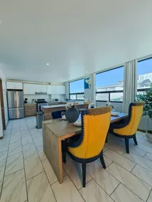 An aesthetic condo with a majestic view! - Image 5