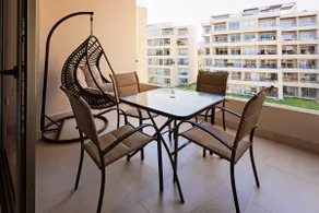 Resort-style studio with terrace + pools + gym + elevator - Image 4