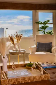 Beachside Retreat | Perfect Location| Free Parking - Image 5