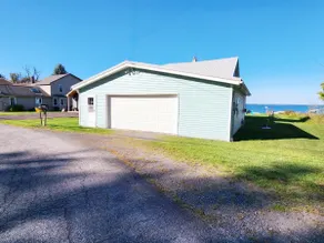 Oneida Lakeside Retreat - Image 5