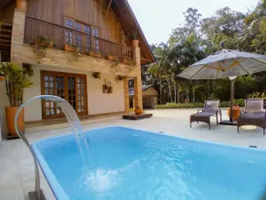 Comfortable country house with waterfalls and pool - Image 4