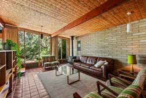 A mid-century architectural icon - Image 2