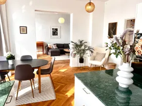 Luxury apartment with harbor view - Image 2