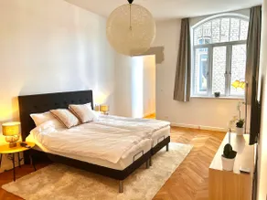 Luxury apartment with harbor view - Image 3