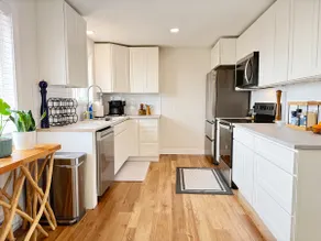 Stunning 3 Bedroom Home Plus Guest House! - Image 3