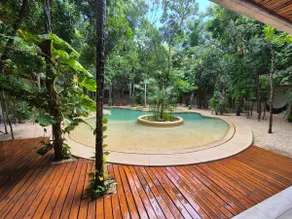 Family-friendly penthouse near the beach with a pool - Image 3